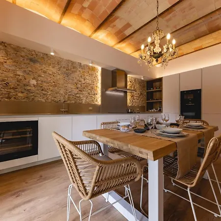 Apartment Bravissimo Placa De La Independencia Garden View, With Large Terrace Girona