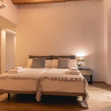 Bravissimo Placa De La Independencia Garden View, With Large Terrace Apartment Girona