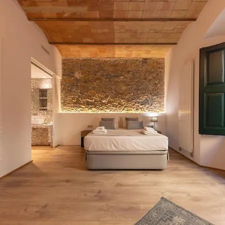 Apartment Bravissimo Placa De La Independencia Garden View, With Large Terrace Girona