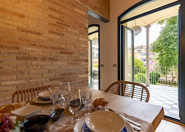 Bravissimo Placa De La Independencia Garden View, With Large Terrace アパート ジローナ